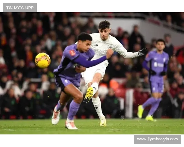 哈弗茨点球判罚引热议裁判为何判定进球无效引发球迷激烈讨论